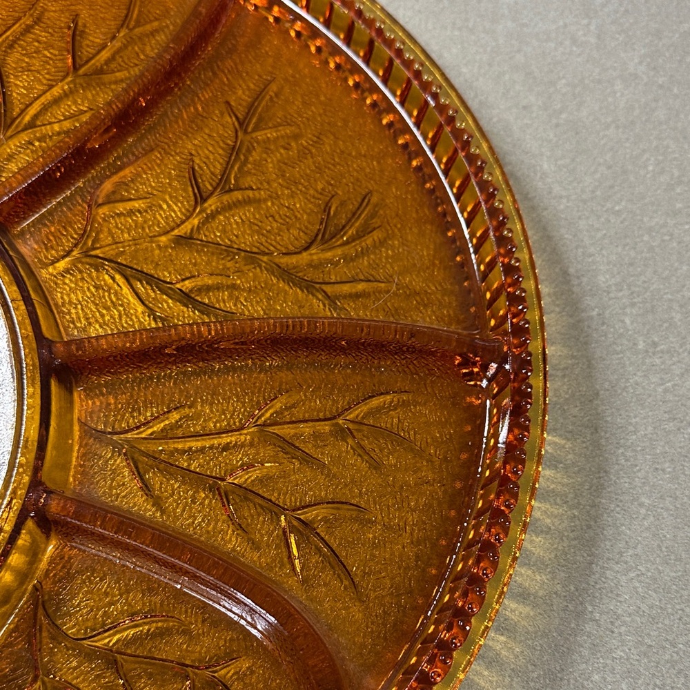 Indiana Glass Golden Amber divided egg and vegetable tray - Picture 4 of 11